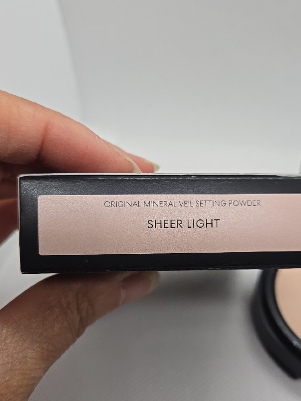 bareMinerals Pressed Setting Powder Compact - Sheer Light - Picture 3 of 5